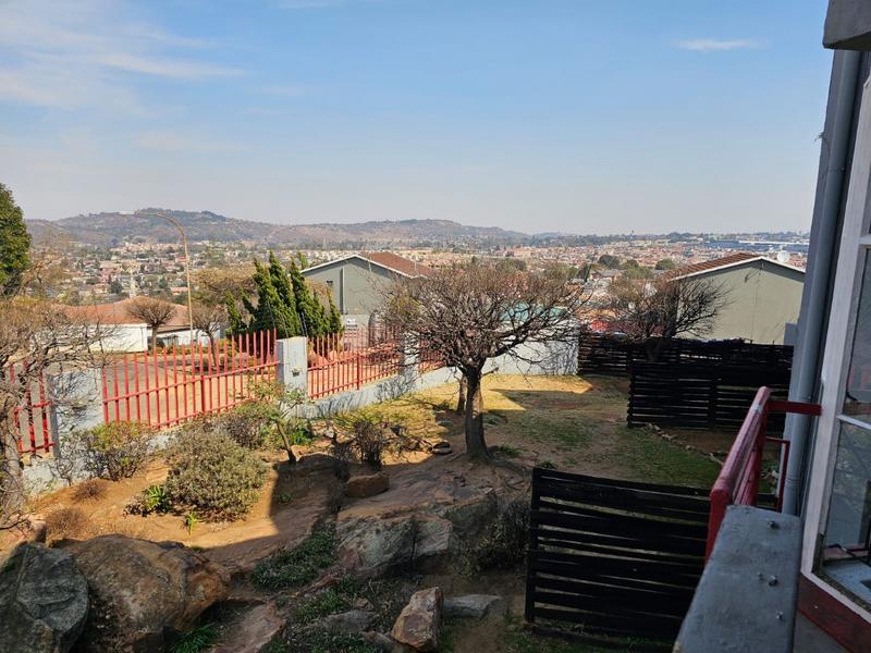 2 Bedroom Property for Sale in Johannesburg Gauteng
