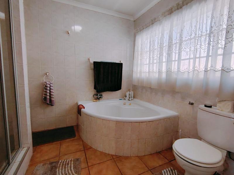 3 Bedroom Property for Sale in Wierdaglen Estate Gauteng