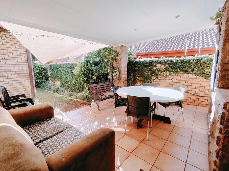 3 Bedroom Property for Sale in Wierdaglen Estate Gauteng