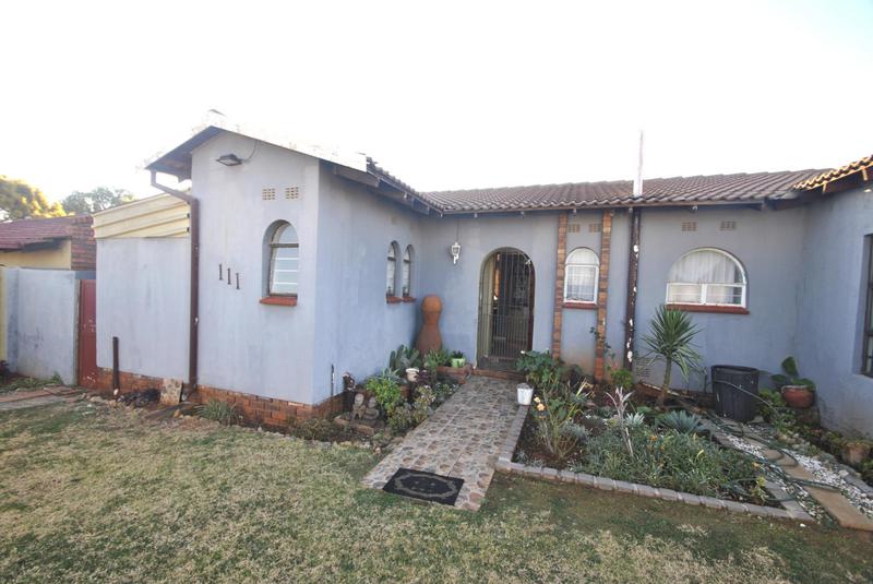 3 Bedroom Property for Sale in Dawn Park Gauteng