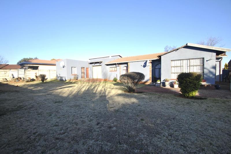 3 Bedroom Property for Sale in Dawn Park Gauteng