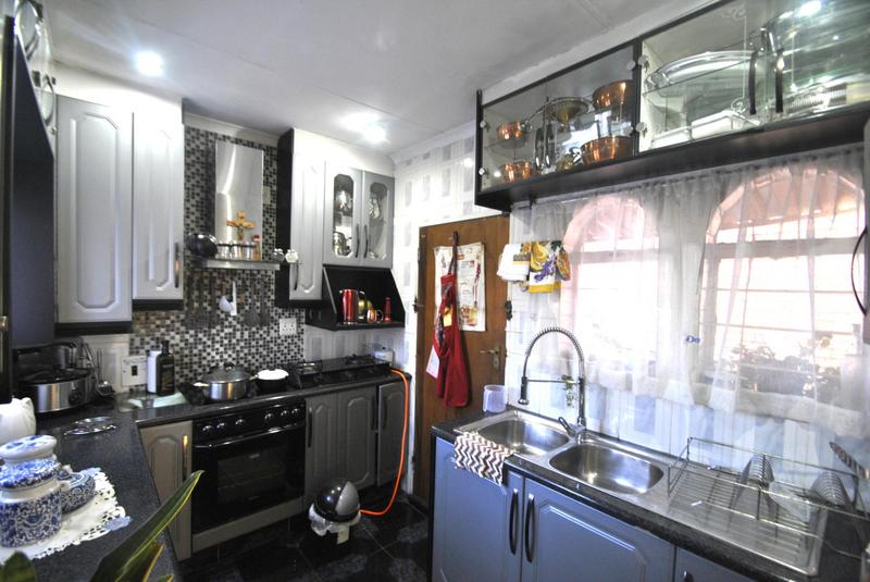 3 Bedroom Property for Sale in Dawn Park Gauteng
