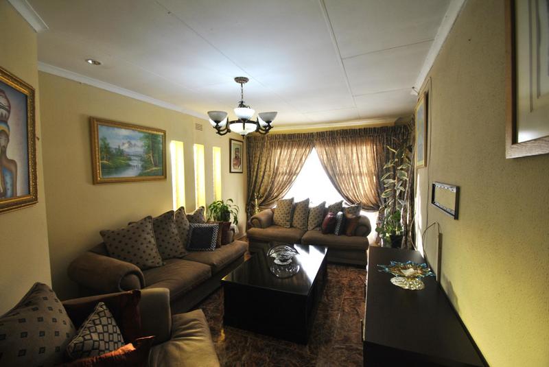 3 Bedroom Property for Sale in Dawn Park Gauteng