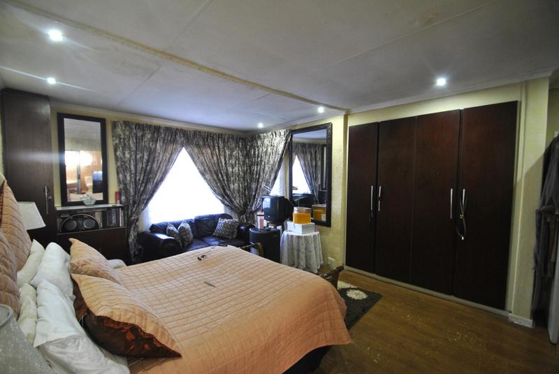 3 Bedroom Property for Sale in Dawn Park Gauteng
