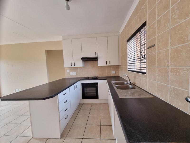 To Let 2 Bedroom Property for Rent in Strubensvallei Gauteng