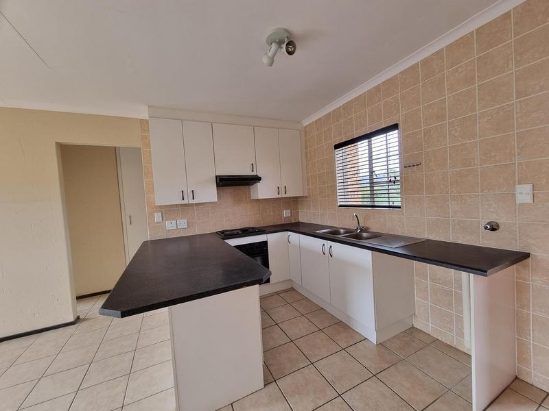 To Let 2 Bedroom Property for Rent in Strubensvallei Gauteng