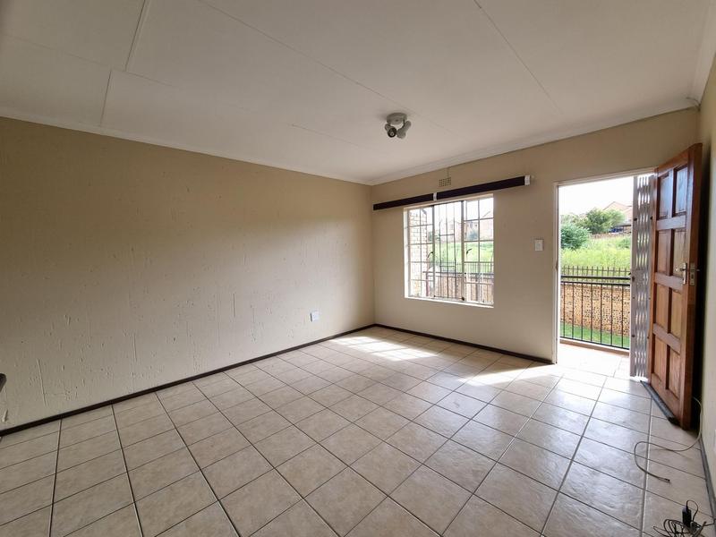 To Let 2 Bedroom Property for Rent in Strubensvallei Gauteng