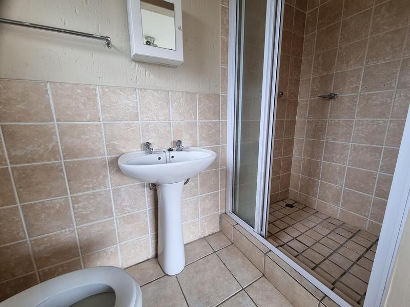 To Let 2 Bedroom Property for Rent in Strubensvallei Gauteng