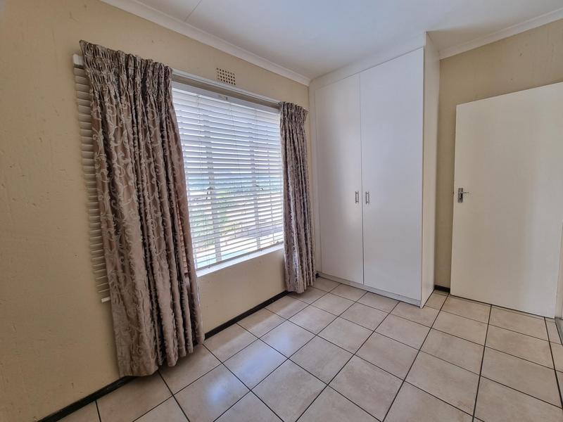 To Let 2 Bedroom Property for Rent in Strubensvallei Gauteng