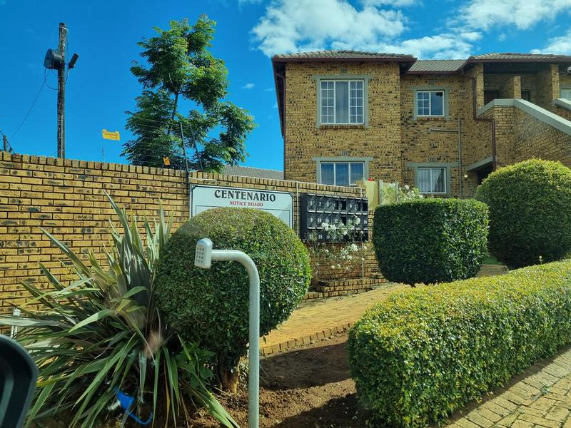 To Let 2 Bedroom Property for Rent in Strubensvallei Gauteng