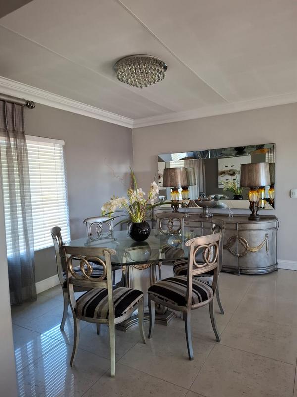 To Let 2 Bedroom Property for Rent in Bedfordview Gauteng