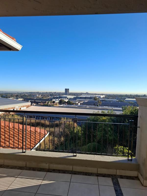 To Let 2 Bedroom Property for Rent in Bedfordview Gauteng