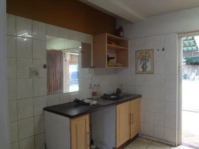 To Let 3 Bedroom Property for Rent in Lakeside Gauteng