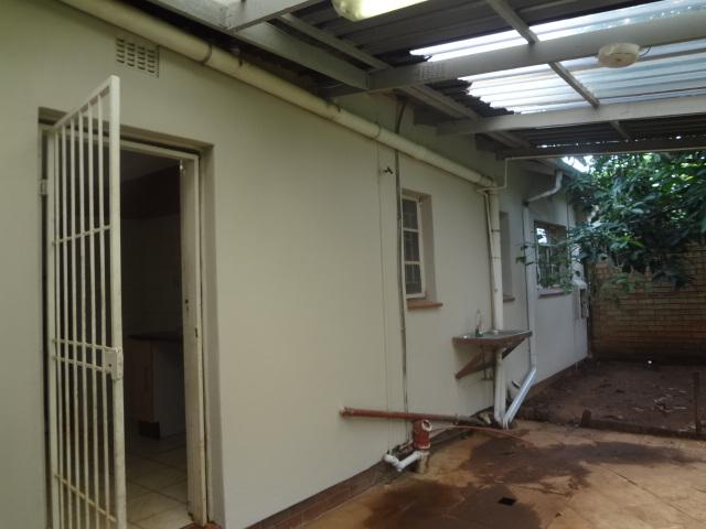 To Let 3 Bedroom Property for Rent in Lakeside Gauteng