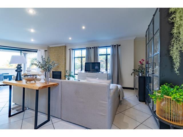 4 Bedroom Property for Sale in Bushwillow Park Estate Gauteng