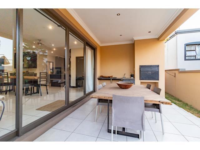 4 Bedroom Property for Sale in Bushwillow Park Estate Gauteng
