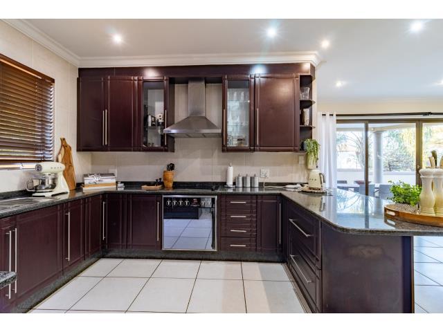 4 Bedroom Property for Sale in Bushwillow Park Estate Gauteng