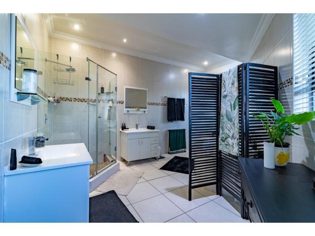 4 Bedroom Property for Sale in Bushwillow Park Estate Gauteng