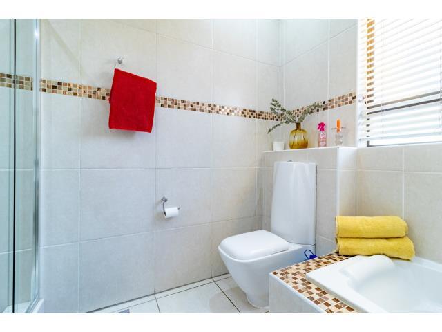 4 Bedroom Property for Sale in Bushwillow Park Estate Gauteng
