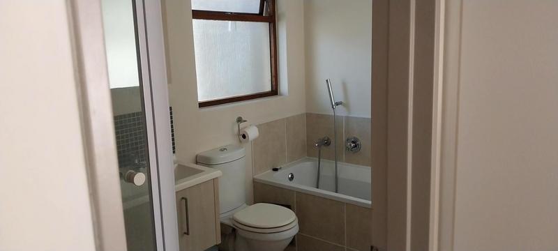 To Let 1 Bedroom Property for Rent in Lonehill Gauteng