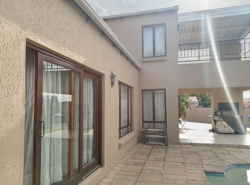 3 Bedroom Property for Sale in Bryanston Gauteng