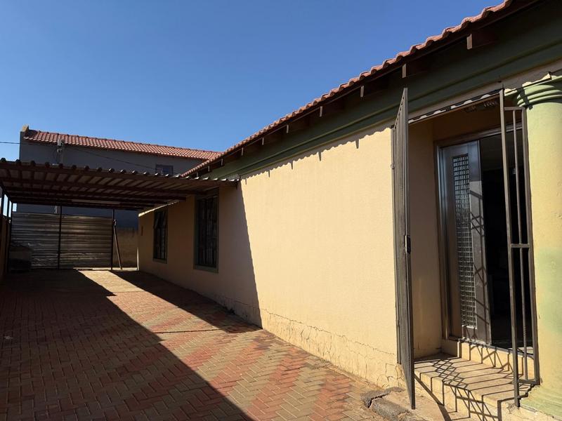 3 Bedroom Property for Sale in Protea Glen Gauteng