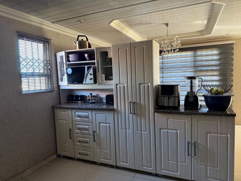 3 Bedroom Property for Sale in Protea Glen Gauteng