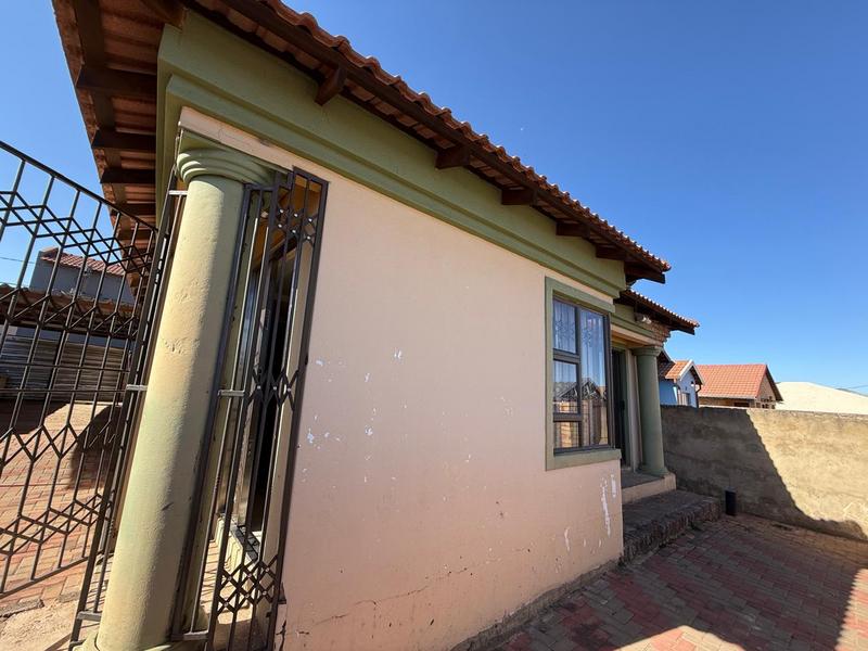 3 Bedroom Property for Sale in Protea Glen Gauteng