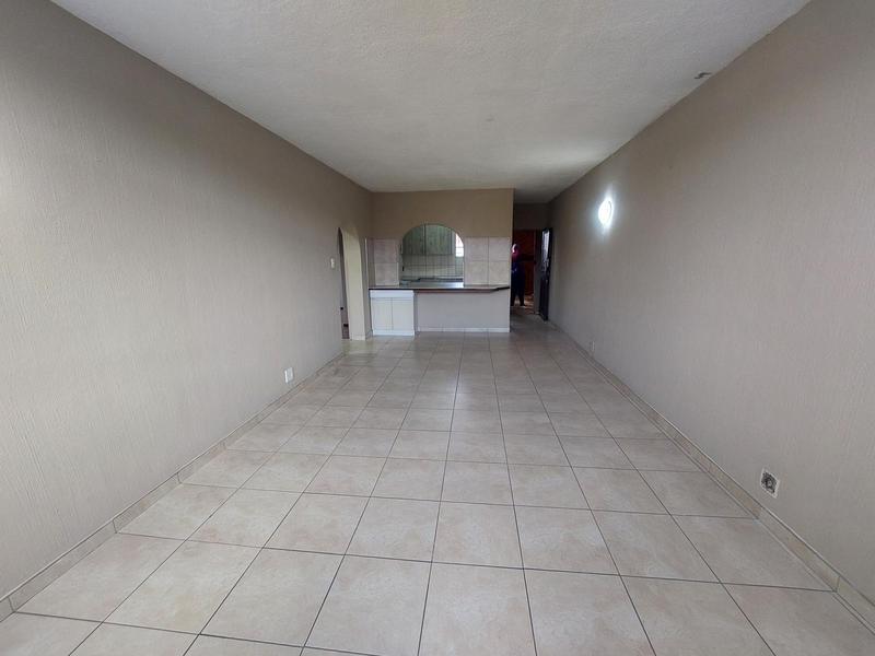 To Let 2 Bedroom Property for Rent in Erasmia Gauteng