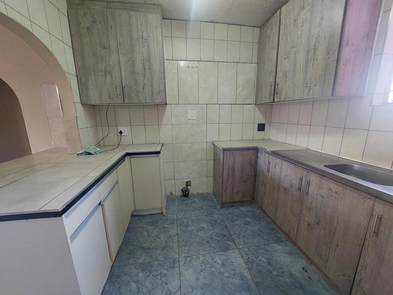 To Let 2 Bedroom Property for Rent in Erasmia Gauteng