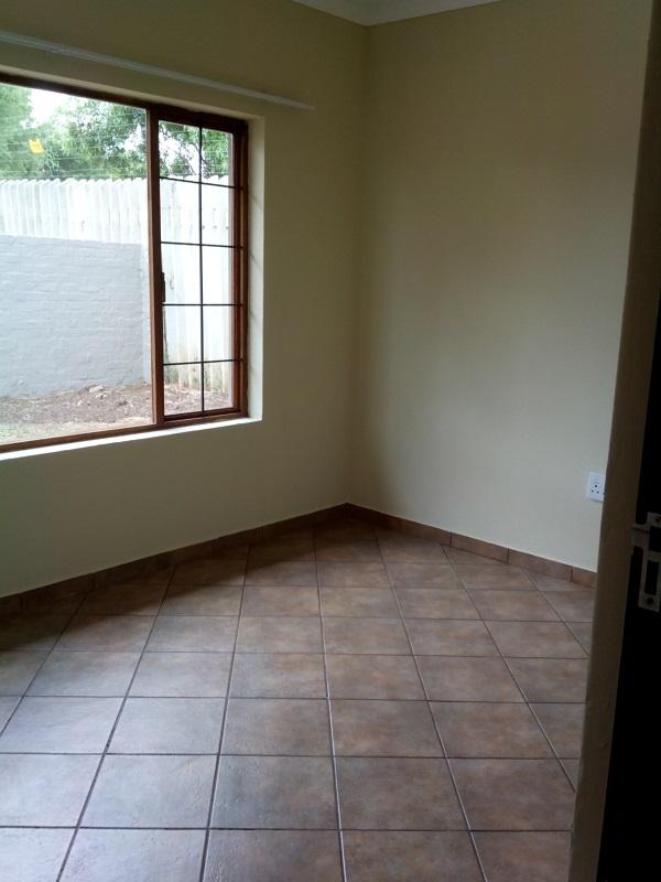To Let 2 Bedroom Property for Rent in Heatherview Gauteng
