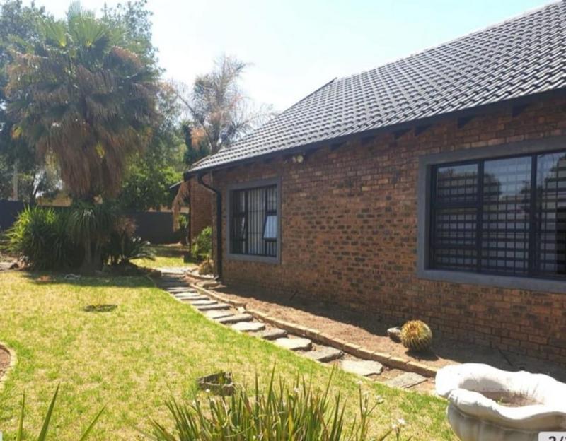 To Let 4 Bedroom Property for Rent in Freeway Park Gauteng