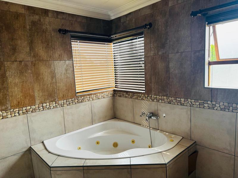 To Let 4 Bedroom Property for Rent in Dalpark Gauteng