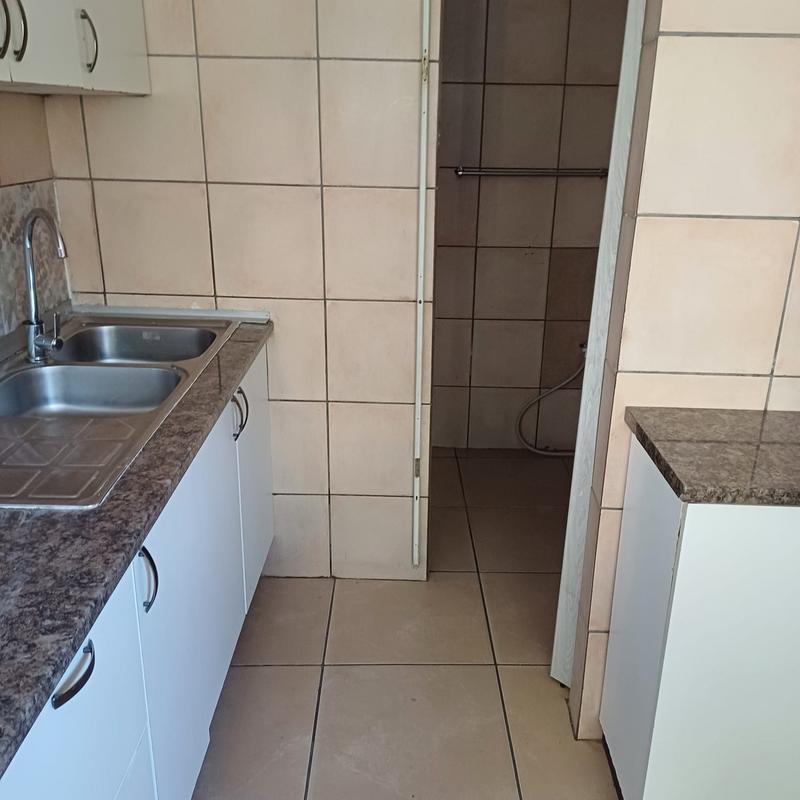 To Let 1 Bedroom Property for Rent in Germiston Central Gauteng