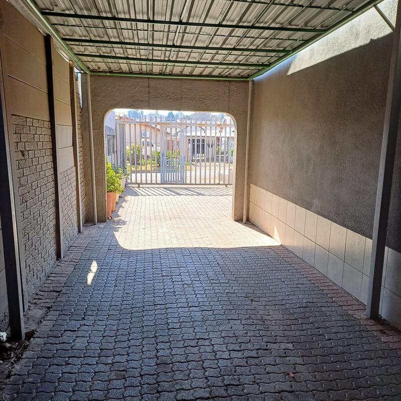 To Let 1 Bedroom Property for Rent in Germiston Central Gauteng