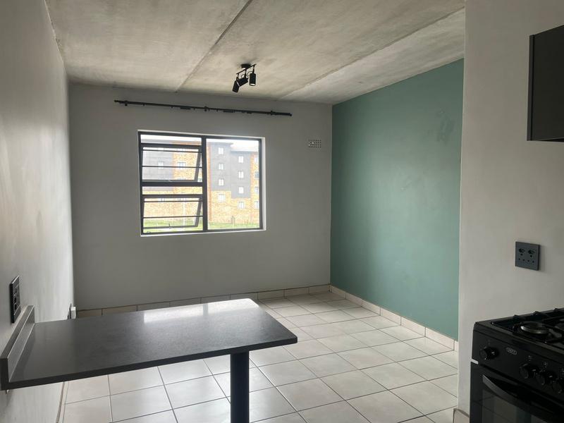 To Let 2 Bedroom Property for Rent in South Hills Gauteng