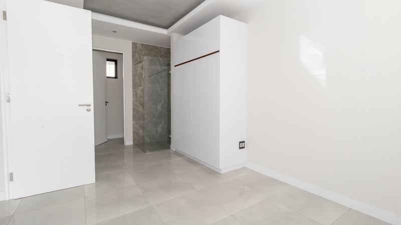 To Let 2 Bedroom Property for Rent in Houghton Estate Gauteng