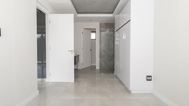 To Let 2 Bedroom Property for Rent in Houghton Estate Gauteng