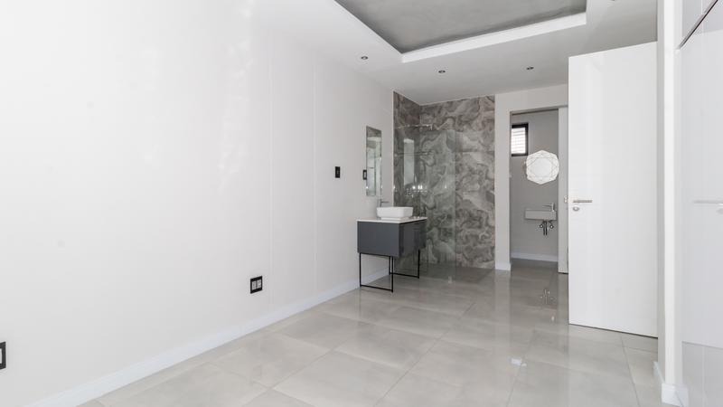 To Let 2 Bedroom Property for Rent in Houghton Estate Gauteng