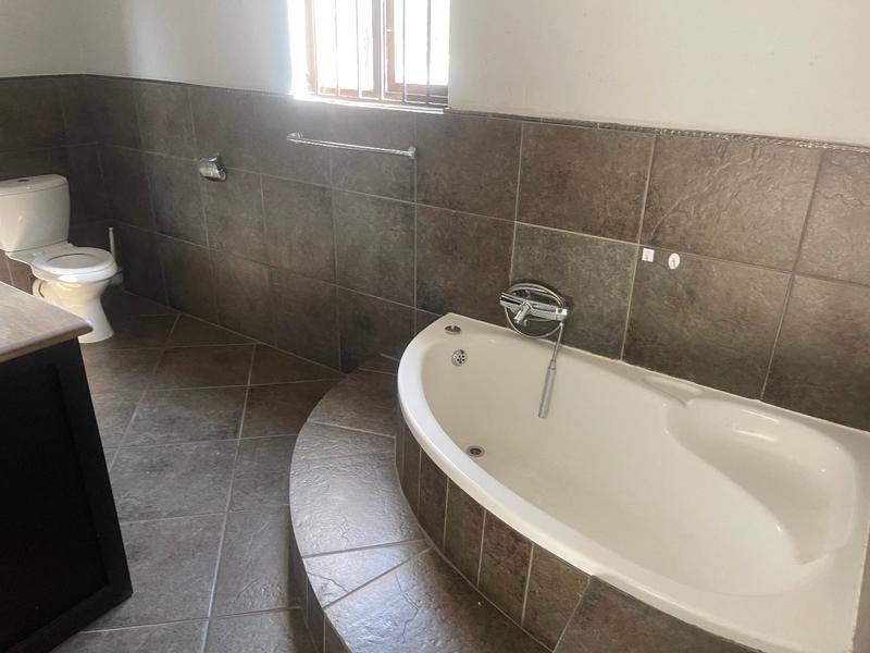 To Let 2 Bedroom Property for Rent in Honeydew Gauteng