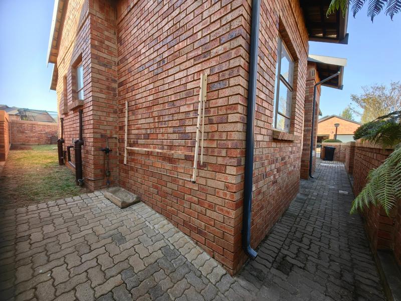 2 Bedroom Property for Sale in Sugar Bush Estate Gauteng
