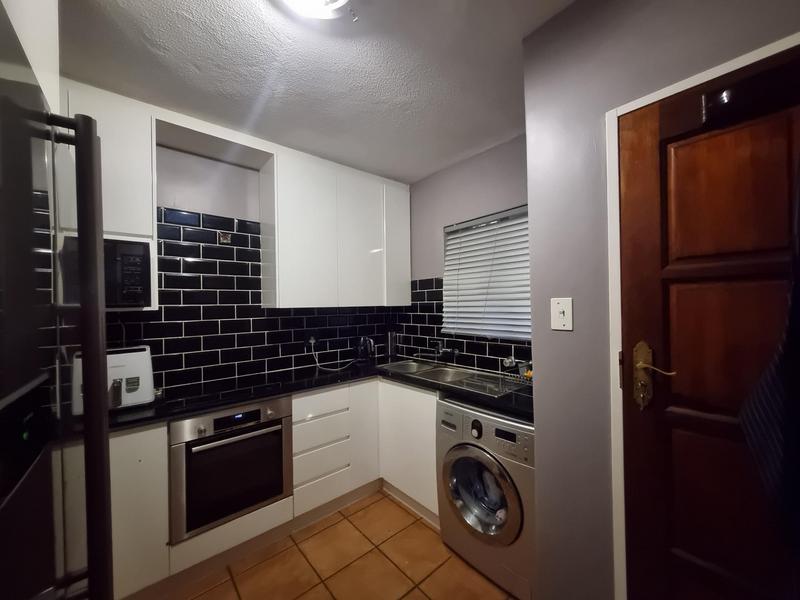 To Let 2 Bedroom Property for Rent in Mooikloof Ridge Gauteng