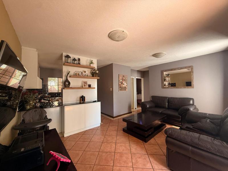 To Let 2 Bedroom Property for Rent in Mooikloof Ridge Gauteng