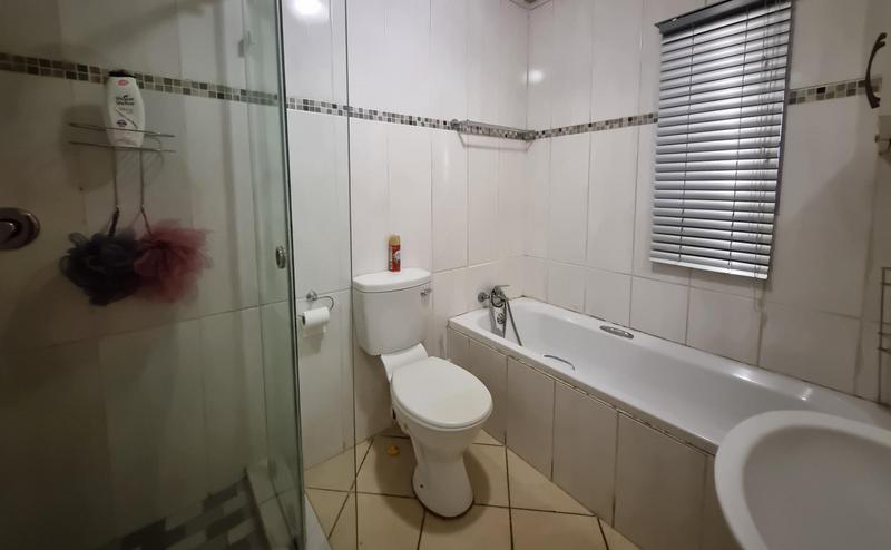 To Let 2 Bedroom Property for Rent in Mooikloof Ridge Gauteng