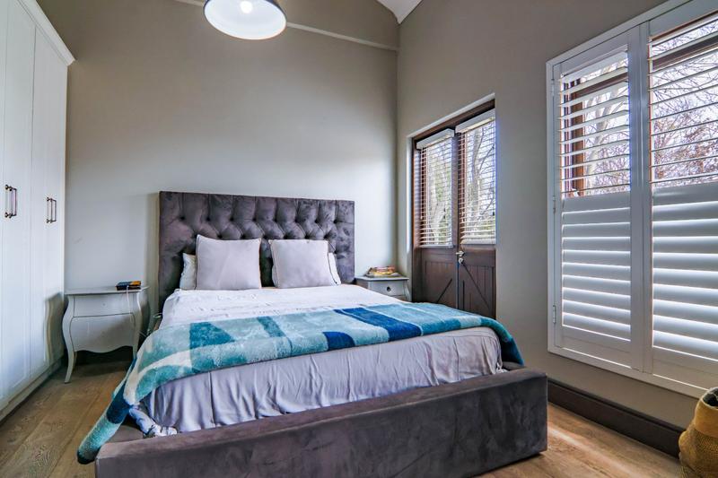 5 Bedroom Property for Sale in Copperleaf Estate Gauteng