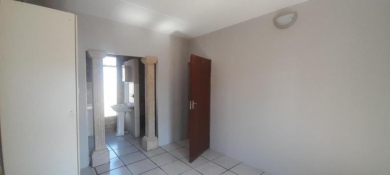 To Let 2 Bedroom Property for Rent in Mnandi Gauteng