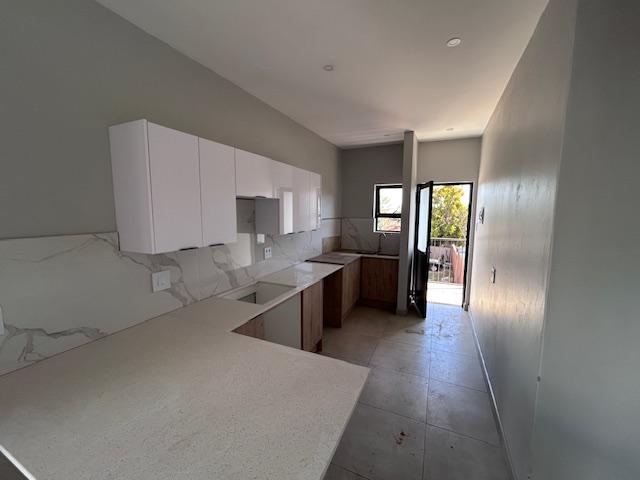 2 Bedroom Property for Sale in Faerie Glen Gauteng