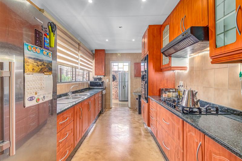 To Let 3 Bedroom Property for Rent in Magaliessig Gauteng