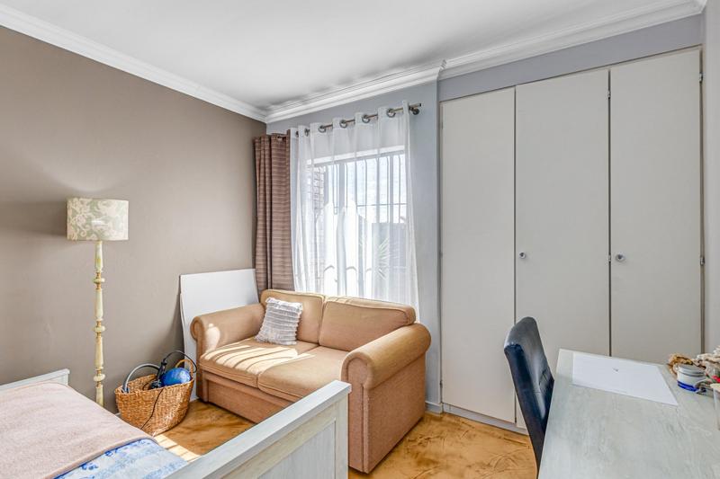 To Let 3 Bedroom Property for Rent in Magaliessig Gauteng