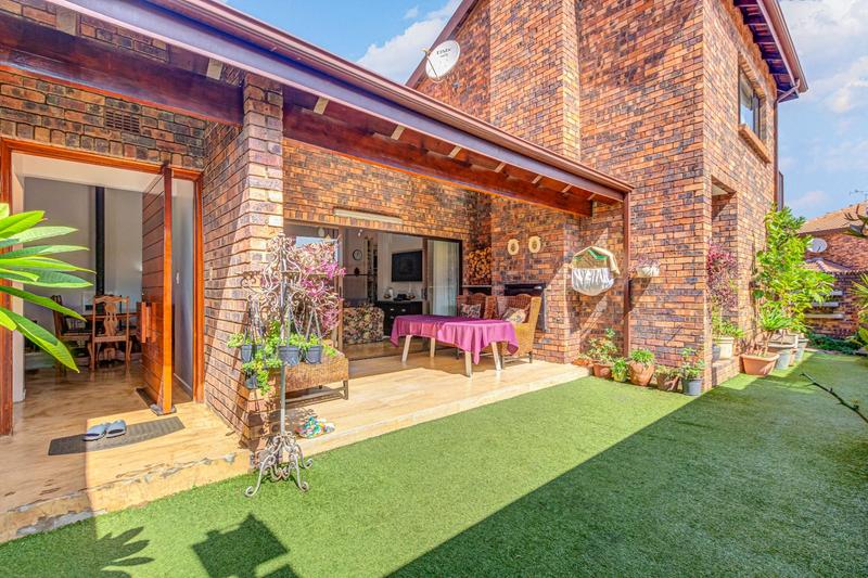 To Let 3 Bedroom Property for Rent in Magaliessig Gauteng